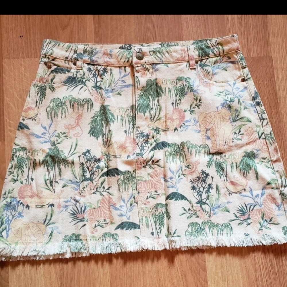 MinkPink A-line Skirt Women's XL Cotton Frayed Hem The Lion King Short Length